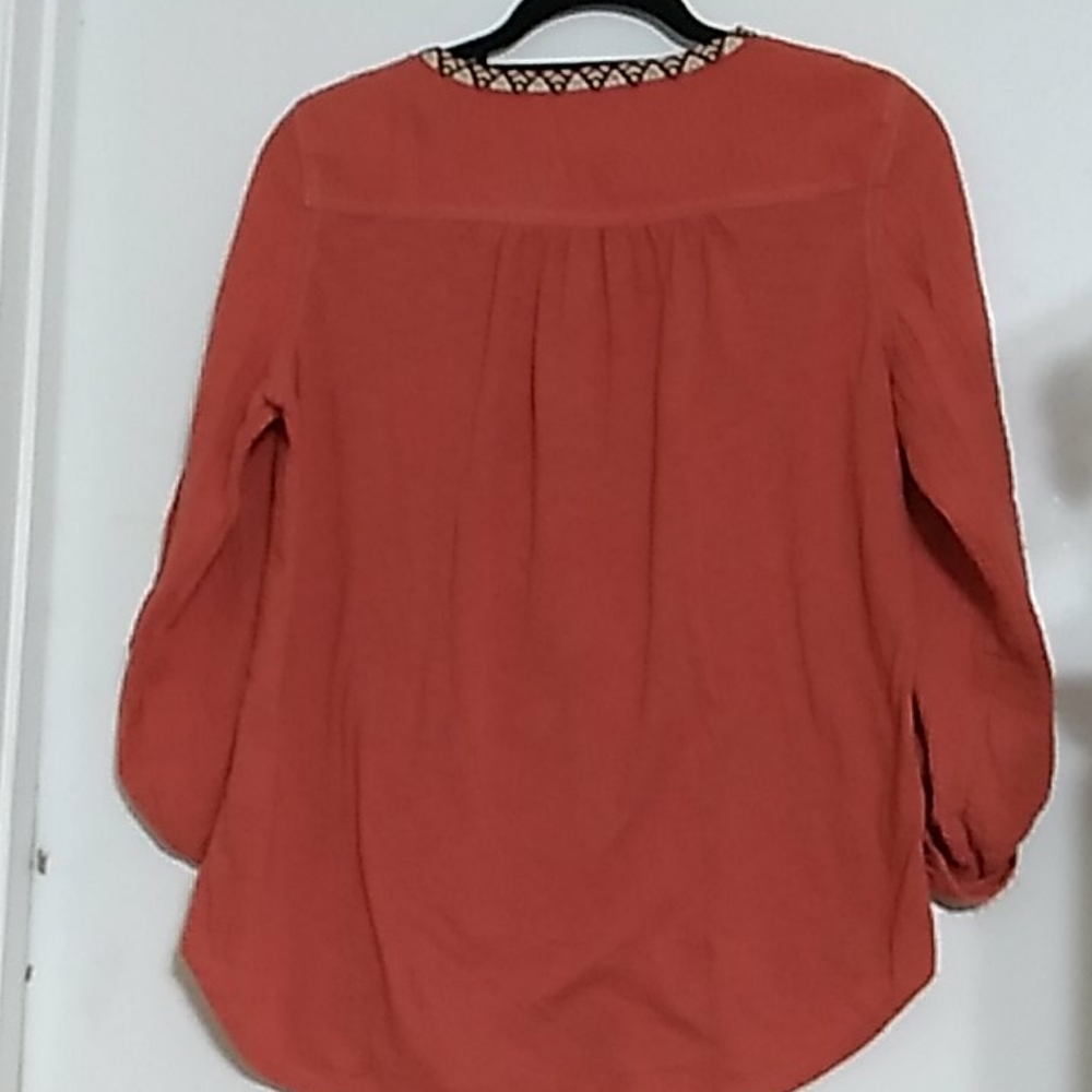 A Common  Thread Long Sleeve - Picture 5 of 6